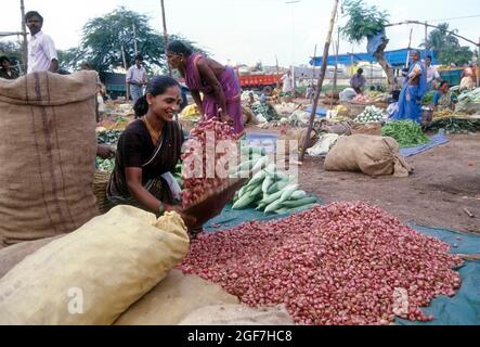 Weekly market at Perundurai near Erode in Tamil Nadu, India Stock Photo