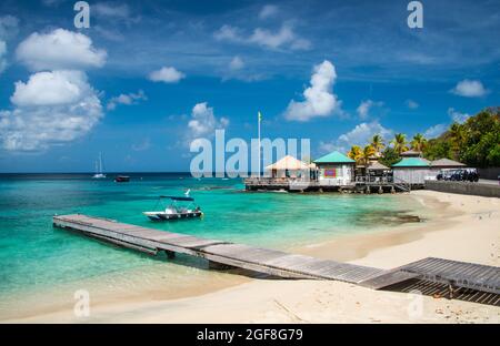 basils bar and jetty mustique