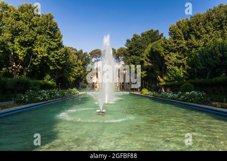 Historical Hasht Behesht Palace, and garden pool, Isfahan(Esfahan), Isfahan Province, Iran, Persia, Western Asia, Asia Stock Photo