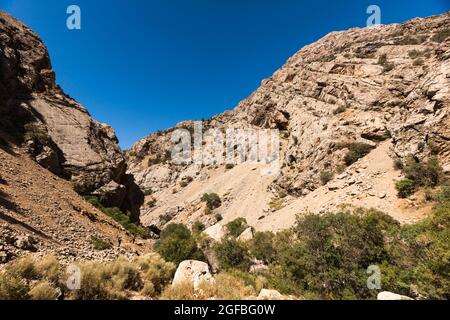 Valley of Zagros mountains, around presumed battle field of 'Persian Gate', Alexander the great, suburb of  Yasuj, Iran, Persia, Western Asia, Asia Stock Photo