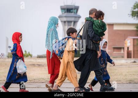 Madrid, Spain. 24th Aug, 2021. Afghan families arrive at Torrejón de ...