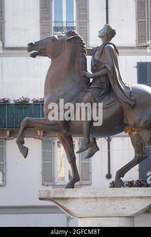 Italy, Lombardy, Pavia, Piazza del Duomo Square, Equestrian Bronze Statue called Regisole by Francesco Messina dated 1937 Stock Photo