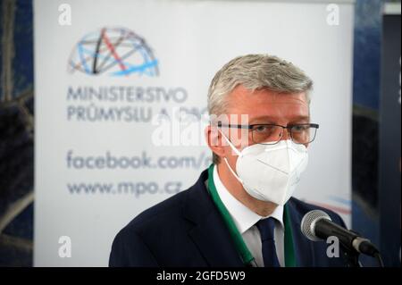 Cizkovice, Czech Republic. 25th Aug, 2021. Industry and Transport Minister Karel Havlicek speaks during a briefing within visit of CirkTech research centre, on August 25, 2021, in Cizkovice, Czech Republic. The centre is operated by Prague's University and company Lafarge Cement, both of which are involved in survey regarding future processing of Czech lithium that is to be mined at Cinovec by CEZ's unit Geomet. Credit: Libor Zavoral/CTK Photo/Alamy Live News Stock Photo