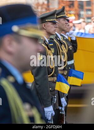 KYIV, UKRAINE - Aug 24, 2021: Celebrating the 30th anniversary of Ukraine independence. Military parade in Kiev. Stock Photo