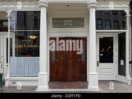 Gage and Tollner restaurant in downtown Brooklyn NYC Stock Photo - Alamy