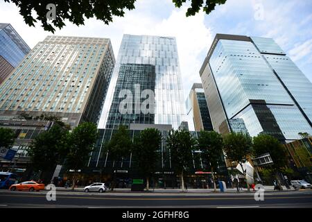 Modern building along Jong-ro in central Seoul, Korea. Stock Photo