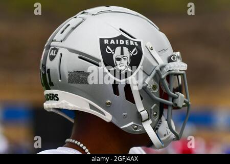 Detailed view of Las Vegas Raiders (left) and Los Angeles Rams helmets and Super  Bowl Vince Lombardi Trophy. Photo via Credit: Newscom/Alamy Live News Stock  Photo - Alamy