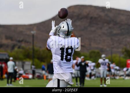 Indianapolis, Indiana, USA. 26th Dec, 2022. Los Angeles Chargers wide  receiver Keelan Doss (86) runs with the ball as Indianapolis Colts  defenders pursue during NFL game in Indianapolis, Indiana. John  Mersits/CSM/Alamy Live