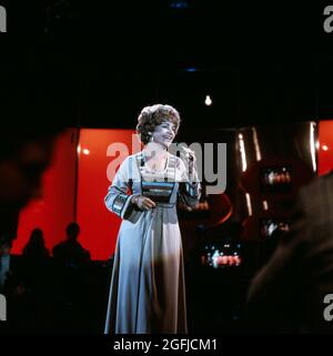 Billie Jo Spears, amerikanische Country-Sängerin, Auftritt in der ZDF Musiksendung: disco, 1976. Billie Joe Spears, American Country singer, ZDF music programme: disco, 1976. Stock Photo