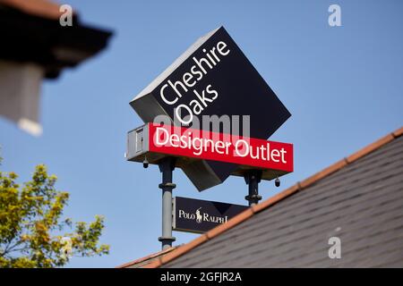 Ellesmere Port tourist atraction Cheshire Oaks designer outlet mall run by McArthurGlen Stock Photo