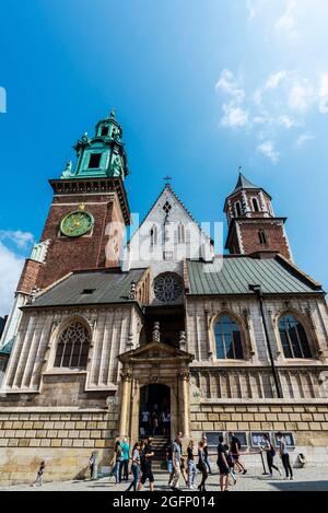 Krakow, Poland - August 29, 2018: Wawel Cathedral or The Royal Archcathedral Basilica of Saints Stanislaus and Wenceslaus on the Wawel Hill with peopl Stock Photo