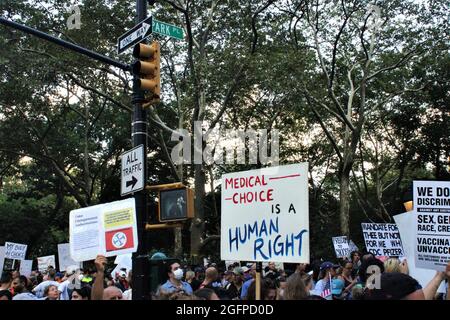 New York, NY. USA August 25th 2021 Around 1000 people gathered for NYC COVID Vaccine Mandate Protest In NYC, The group included members of New York City teachers and school union employees they gathered outside the mayor's office to protest a vaccine mandate announced by the city health and education departments this week. Credit: Mark Apollo/Alamy Live News Stock Photo