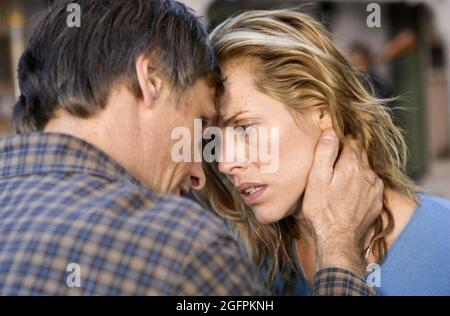 A HISTORY OF VIOLENCE 2005 New Line Cinema film with Viggo Mortensen and Maria Bello Stock Photo