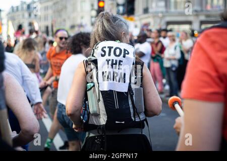 LONDON, UK. 25th Aug, 2021. Extinction Rebellion protestors near Oxford Circus on their third day of a two week demonstration series on Wednesday 25th August 2021. (Credit: Tejas Sandhu | MI News) Credit: MI News & Sport /Alamy Live News Stock Photo