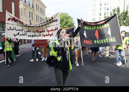 Washington, United States. 26th Aug, 2021. Protesters hold banners during the demonstration.Palestinian Youth Movement held a rally about Free Palestine in Lafayette Park ahead of a meeting between United States President Joe Biden and Israeli Prime Minister Naftali Bennett at White House in Washington DC, USA. Credit: SOPA Images Limited/Alamy Live News Stock Photo