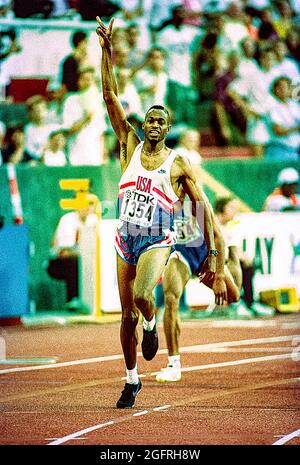 Kevin Young (USA) competing in the 400 meter hurdles at the 1993 World Championships in Athletics Stock Photo