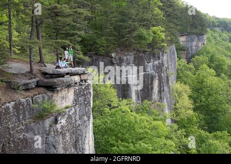 New River Gorge National Park, West Virginia.  Family Admiring View along the Endless Wall Trail. Stock Photo