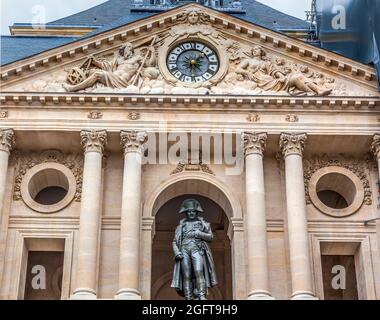 Napoleon Statue Courtyard Les Invalides Paris France.  King Louis IV created church 1670. Invalides became a large military muesum with tombs military Stock Photo