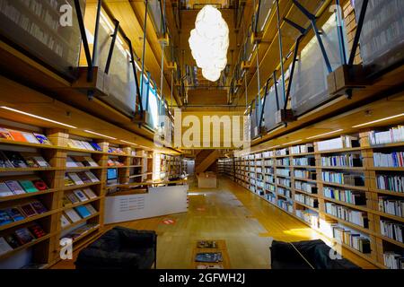 The library in the Jan Michalski Foundation complex is a workspace open to anyone. The Jan Michalski Foundation in Montricher is a place entirely dedi Stock Photo