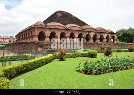 Rasmancha. This Hindu temple was built by Bir Hambir in c.1600 CE. It stands on a raised square (24.5 m x 24.5 m) laterite plinth with a pyramidal sup Stock Photo