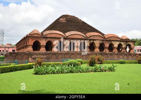 Rasmancha. This Hindu temple was built by Bir Hambir in c.1600 CE. It stands on a raised square (24.5 m x 24.5 m) laterite plinth with a pyramidal sup Stock Photo