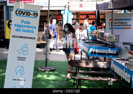 Lisbon, Portugal. 27th Aug, 2021. A notice board reminding people of epidemic prevention measures is seen at the Lisbon Book Fair 2021 in Lisbon, Portugal, Aug. 27, 2021. The 91st edition of the Lisbon Book Fair kicked off on Aug. 26 with COVID-19 prevention and control measures. Credit: Pedro Fiuza/Xinhua/Alamy Live News Stock Photo