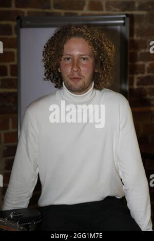 Valentin Kuhn bei den Proben zur 4. Windflüchter Charity Gala zu Gunsten der Stiftung ‚Betroffen‘ im Carl-Wilhelm-Scheele-Saal – HOTEL SCHEELEHOF.Stra Stock Photo