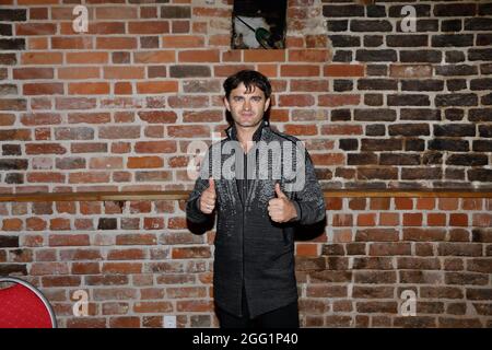 Lenn Kudrjawizki bei den Proben zur 4. Windflüchter Charity Gala zu Gunsten der Stiftung ‚Betroffen‘ im Carl-Wilhelm-Scheele-Saal – HOTEL SCHEELEHOF.S Stock Photo