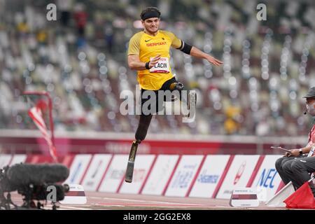 Tokio, Japan. 28th Aug, 2021. Paralympics: Athletics, long jump, men, final, at the Olympic Stadium. Ali Lacin from Germany in action. Credit: Marcus Brandt/dpa/Alamy Live News Stock Photo