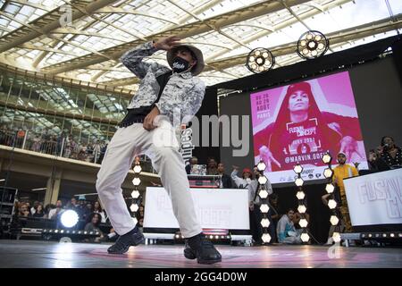 Dancer Marvin Gofin performing during the Fusion Concept MMA dance ...