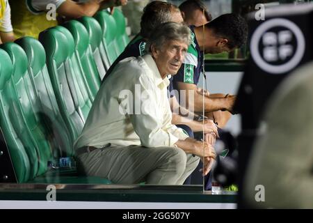 Seville, Spain. 28th Aug, 2021. Manuel Pellegrini of Real Betis during the La Liga Santader match between Real Betis Balompie and Real Madrid CF at Benito Villamarin in Seville, Spain, on August 28, 2021. (Credit: Jose Luis Contreras) Credit: DAX Images/Alamy Live News Stock Photo