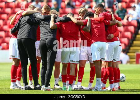 Barnsley, UK. 28th Aug, 2021. Barnsley team huddle pre match in Barnsley, United Kingdom on 8/28/2021. (Photo by Craig Hawkhead/News Images/Sipa USA) Credit: Sipa USA/Alamy Live News Stock Photo