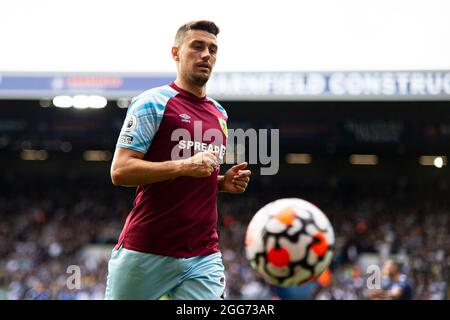 Burnley, UK. 29th Aug, 2021. Matthew Lowton of Burnley in action. Premier League match, Burnley v Leeds Utd at Turf Moor in Burnley, Lancs on Sunday 29th August 2021. this image may only be used for Editorial purposes. Editorial use only, license required for commercial use. No use in betting, games or a single club/league/player publications. pic by Lewis Mitchell/Andrew Orchard sports photography/Alamy Live news Credit: Andrew Orchard sports photography/Alamy Live News Stock Photo