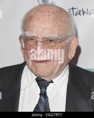 Los Angeles, USA. 04th Sep, 2019. Ed Asner arrives at the 11th Annual Burbank International Film Festival - Opening Night held at the AMC Burbank 16 in Burbank, CA on Wednesday, September 4, 2019. (Photo By Sthanlee B. Mirador/Sipa USA) Credit: Sipa USA/Alamy Live News Stock Photo