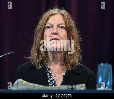 Neuhardenberg, Germany. 28th Aug, 2021. Angela Winkler, theatre and film actress, photographed during a reading rehearsal on the stage for the summer programme at Schloss Neuhardenberg. Credit: Patrick Pleul/dpa-Zentralbild/ZB/dpa/Alamy Live News Stock Photo