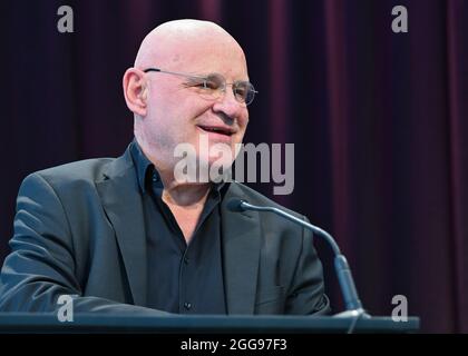 Neuhardenberg, Germany. 28th Aug, 2021. Christian Redl, actor, photographed during a reading rehearsal on stage for the summer programme at Schloss Neuhardenberg. Credit: Patrick Pleul/dpa-Zentralbild/ZB/dpa/Alamy Live News Stock Photo