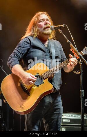 Toronto, Canada. 28th Aug, 2021. Alan Thomas Doyle CM lead singer of the Canadian folk rock band Great Big Sea performs on stage a sold out show at the Budweiser Stage in Toronto. Credit: SOPA Images Limited/Alamy Live News Stock Photo