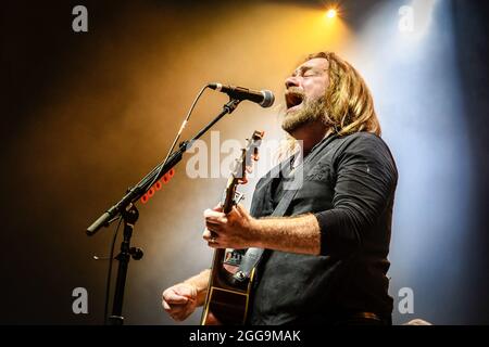 Toronto, Canada. 28th Aug, 2021. Alan Thomas Doyle CM lead singer of the Canadian folk rock band Great Big Sea performs on stage a sold out show at the Budweiser Stage in Toronto. (Photo by Angel Marchini/SOPA Images/Sipa USA) Credit: Sipa USA/Alamy Live News Stock Photo