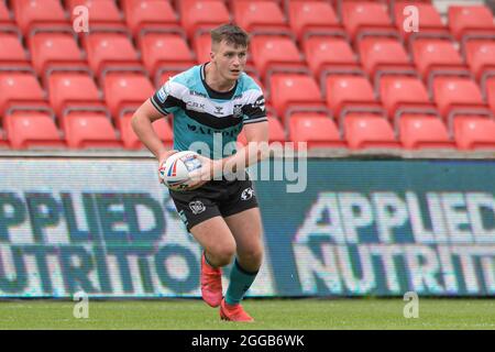 Connor Wynne (23) of Hull FC runs forward with the ball in Eccles, United Kingdom on 8/30/2021. (Photo by Simon Whitehead/News Images/Sipa USA) Stock Photo