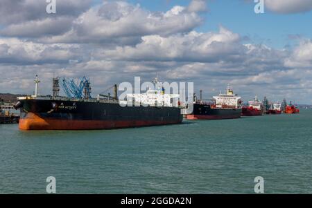 gas and oil tankers, fawley oil refinery, oil processing plant, low pressure gas tankers, crude oil tankers, ships, shipping, fawley marine terminal. Stock Photo