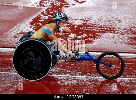 Tokyo, Japan. 31st Aug, 2021. Paralympics: Athletics, women's 1500 metres, final, T54/T53, at the Olympic Stadium. Merle Menje from Germany after the race. Credit: Karl-Josef Hildenbrand/dpa/Alamy Live News Stock Photo