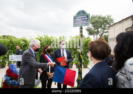 Pierre Joxe, Anne Hidalgo, Jean-Yves Halimi during inauguration of the promenade Gisele Halimi on the banks of the Seine river in Paris in Paris, France on August 31, 2021. Photo by Nasser Berzane/ABACAPRESS.COM Stock Photo