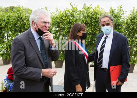 Pierre Joxe, Anne Hidalgo, Jean-Yves Halimi during inauguration of the promenade Gisele Halimi on the banks of the Seine river in Paris in Paris, France on August 31, 2021. Photo by Nasser Berzane/ABACAPRESS.COM Stock Photo