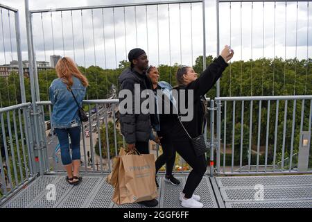 London, UK. 31st Aug, 2021. Marble Arch Mound last day free to the public as it starts to charge again from 1 September after previous criticism that it was not ready to open. Credit: JOHNNY ARMSTEAD/Alamy Live News