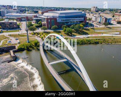 Aerial photograph of downtown Des Moines, Iowa, USA on a beautiful summer afternoon. Stock Photo