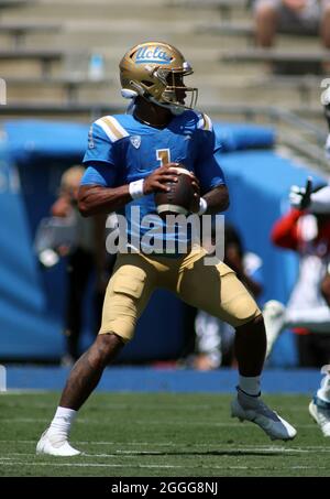 August 28, 2021 - UCLA Bruins quarterback Dorian Thompson-Robinson #1 looks to pass during a game between the UCLA Bruins and the Hawaii Rainbow Warriors at the Rose Bowl in Pasadena, CA - Michael Sullivan/CSM Stock Photo