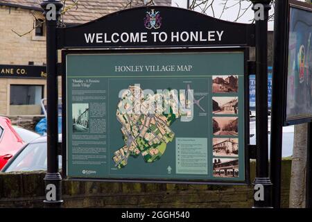 Welcome to Honley (village) sign Stock Photo