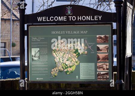 Welcome to Honley (village) sign Stock Photo