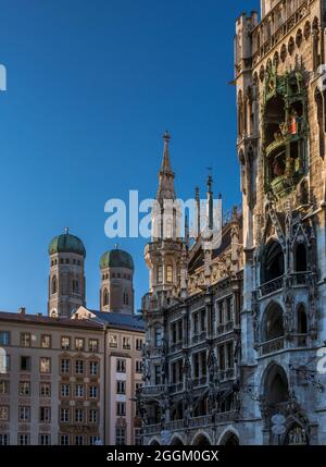 New town hall and towers of the Frauenkirche, Marienplatz, Munich, Upper Bavaria, Bavaria, Germany, Europe