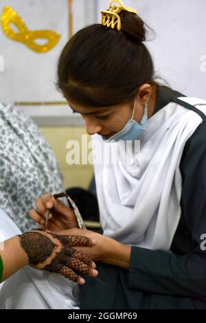 Mehndi design hi-res stock photography and images - Alamy